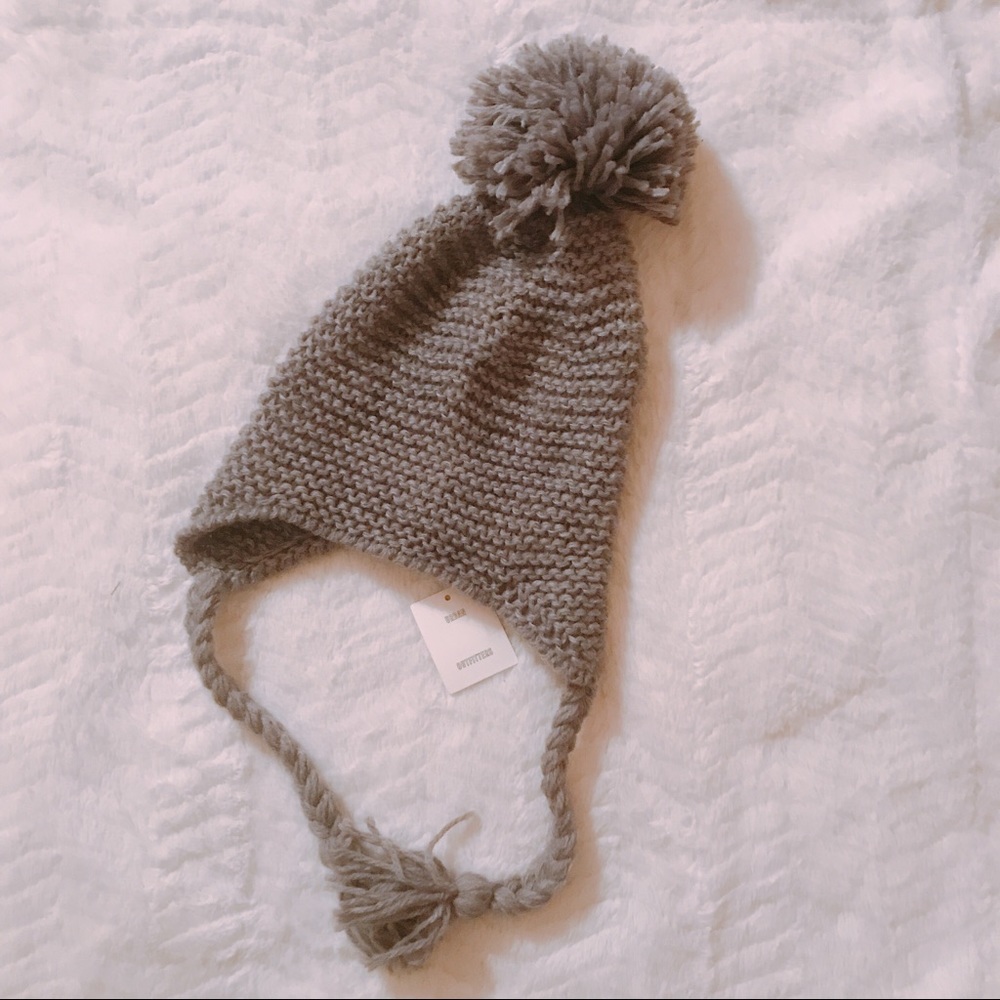 Urban Outfitters knit hat